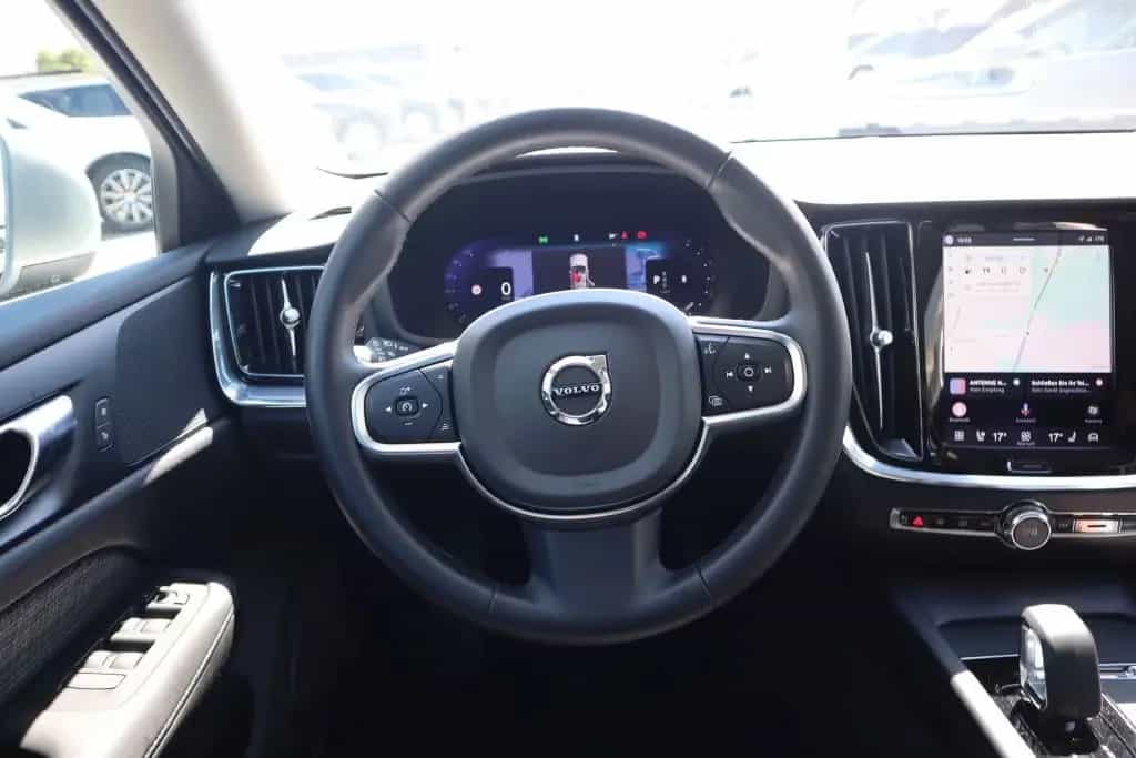 Volvo V60 B4 D Core|NAVIGATION|AHK|R-CAM|SHZG V+H| 07/2024-photo-17