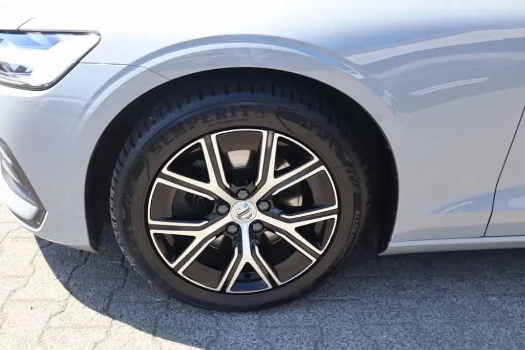 Volvo V60 B4 D Core|NAVIGATION|AHK|R-CAM|SHZG V+H| 07/2024-photo-27