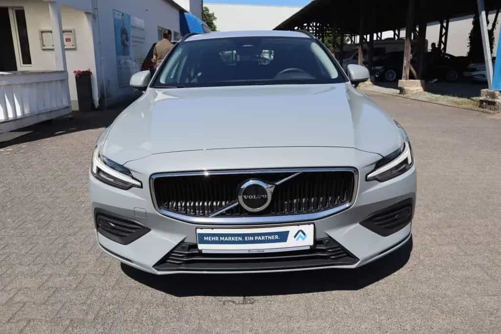 Volvo V60 B4 D Core|NAVIGATION|AHK|R-CAM|SHZG V+H| 07/2024-photo-3