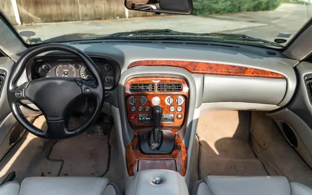 Aston Martin DB7 Vantage Volante 10/2000-photo-18
