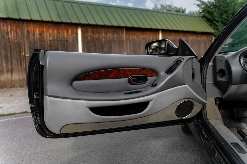 Aston Martin DB7 Vantage Volante 10/2000-photo-22