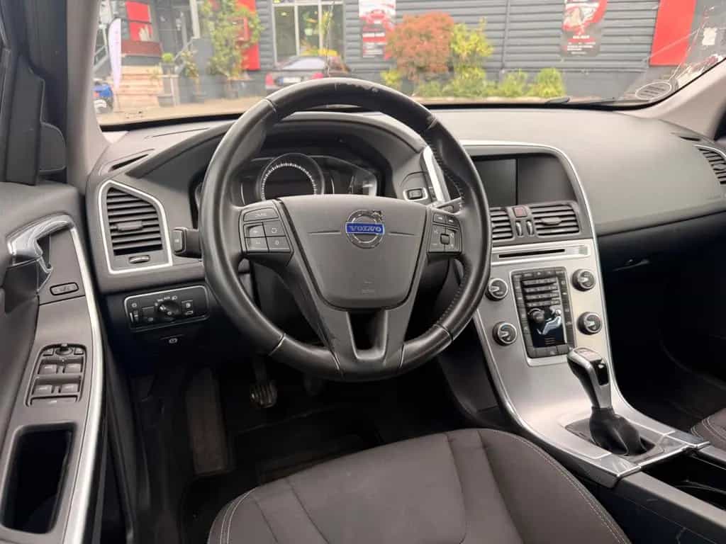 Volvo XC 60 XC60 Kinetic 2WD 10/2016-photo-7