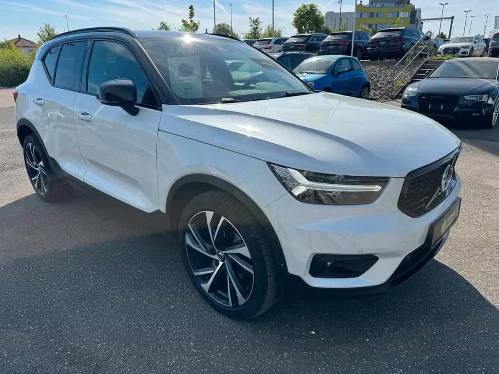 Volvo XC40 2.0 AWD R-Design AHK LED KLIMA PDC KESSY 05/2018-photo-1