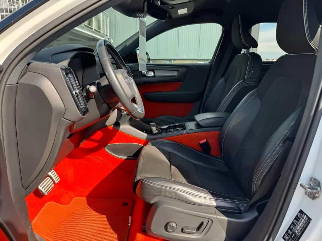 Volvo XC40 2.0 AWD R-Design AHK LED KLIMA PDC KESSY 05/2018-photo-10