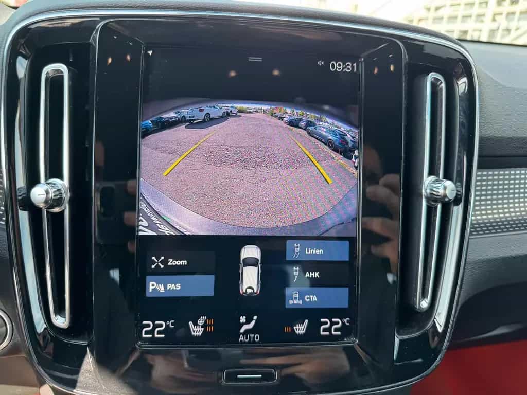 Volvo XC40 2.0 AWD R-Design AHK LED KLIMA PDC KESSY 05/2018-photo-18