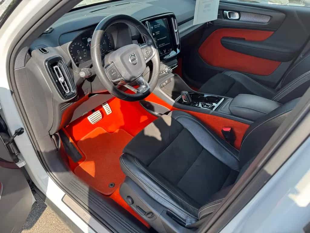 Volvo XC40 2.0 AWD R-Design AHK LED KLIMA PDC KESSY 05/2018-photo-9