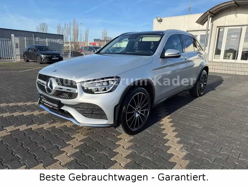 Mercedes-Benz GLC 200 4Matic*Pano*ILS*Navi*AMG Line*AHK*DAB 10/2019-photo-2