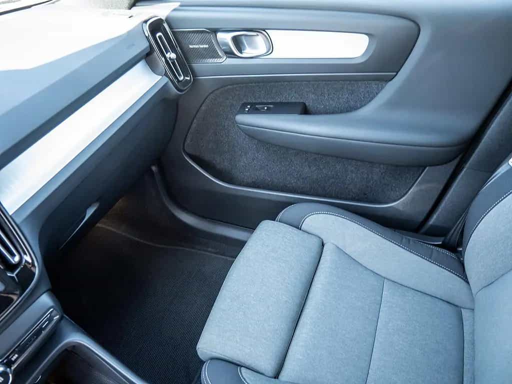 Volvo XC40 B3° Plus Dark 2WD 02/2023-photo-15