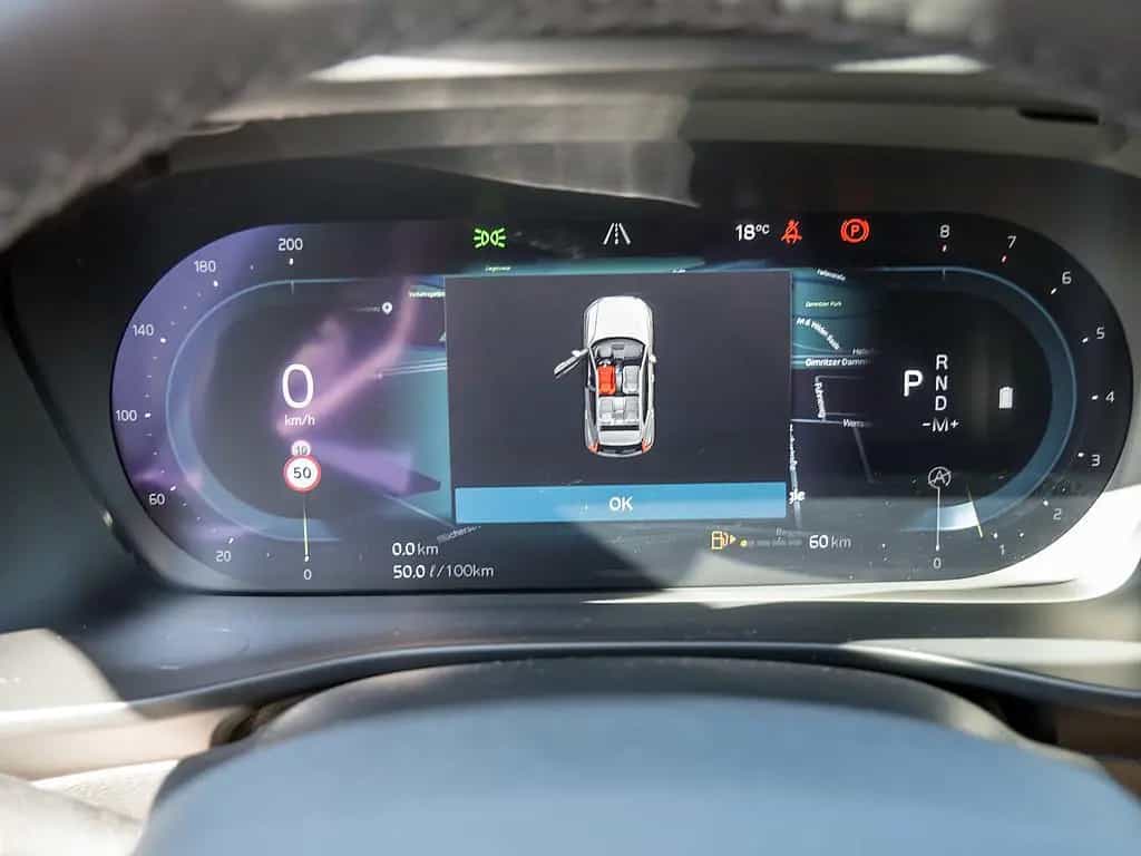 Volvo XC40 B3° Plus Dark 2WD 02/2023-photo-16