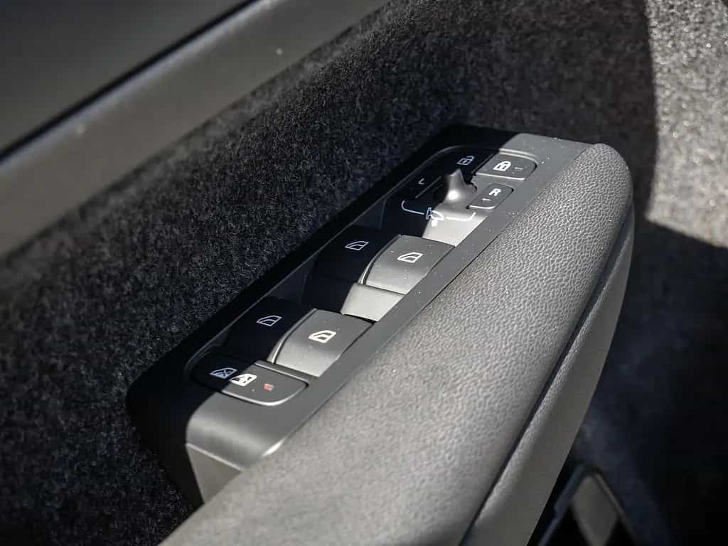 Volvo XC40 B3° Plus Dark 2WD 02/2023-photo-20