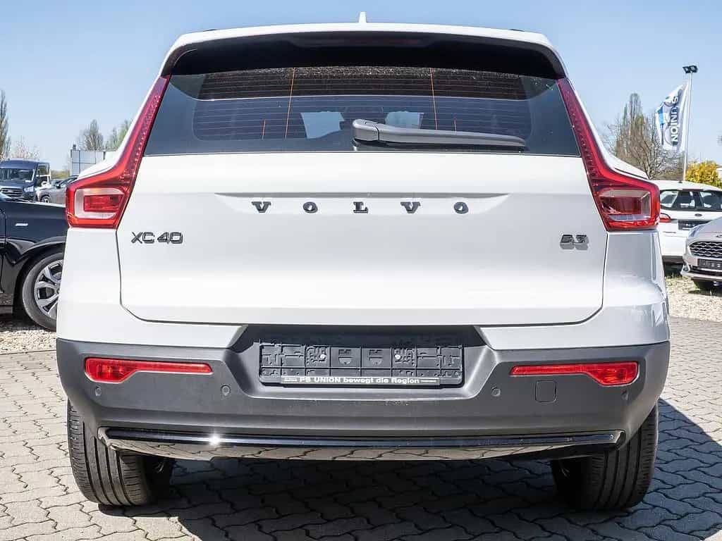 Volvo XC40 B3° Plus Dark 2WD 02/2023-photo-5
