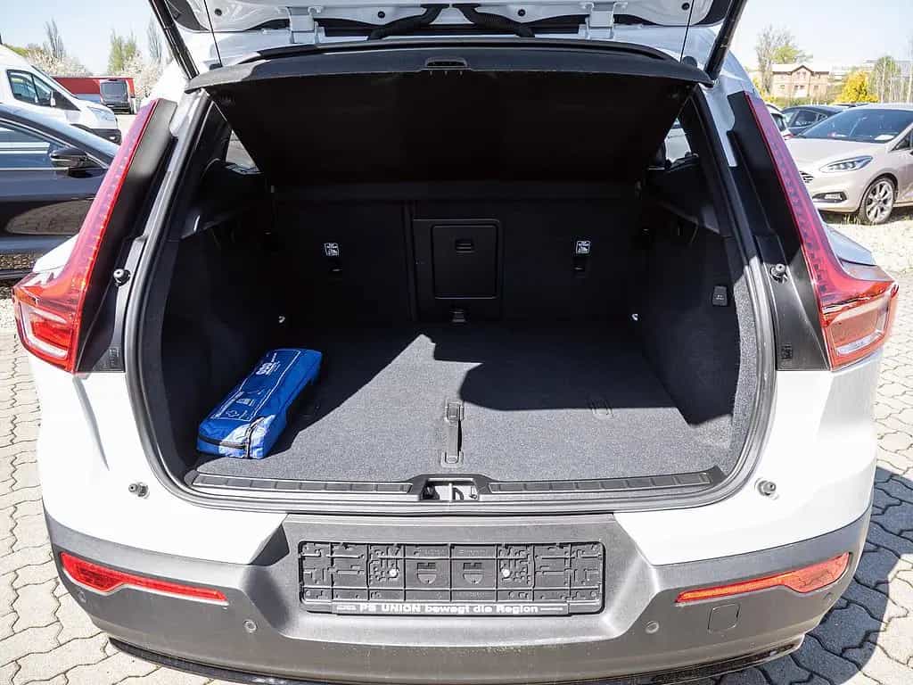 Volvo XC40 B3° Plus Dark 2WD 02/2023-photo-6