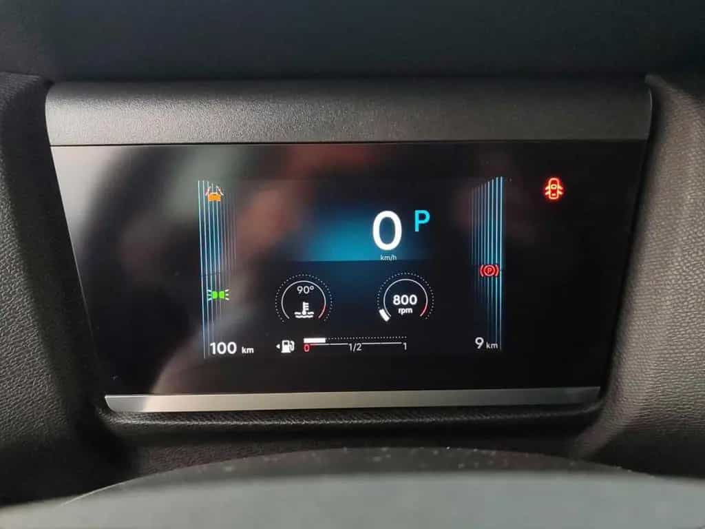 Citroën C4 Benziner 130 PLUS +Winter-Paket+ 10/2025-photo-15