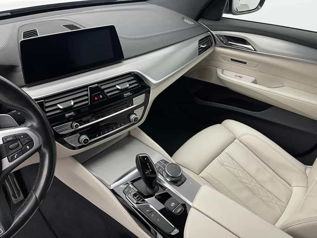 BMW 6 Series 640 i xDrive M Sport *STHZ*SOFT*HuD*360°*LED*ACC 09/2018-photo-19
