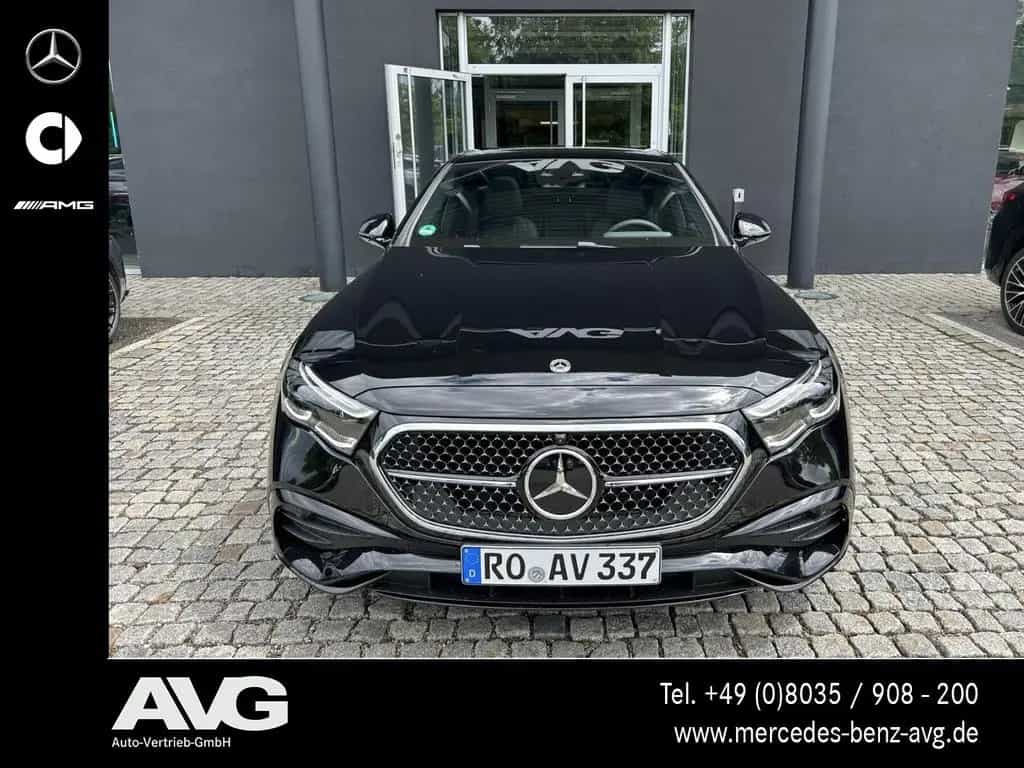 Mercedes-Benz E 220 d AMG Night Edition Burmester® Pano 360° 05/2026-photo-1