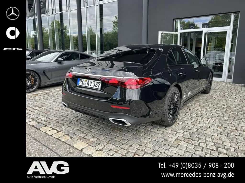 Mercedes-Benz E 220 d AMG Night Edition Burmester® Pano 360° 05/2026-photo-3