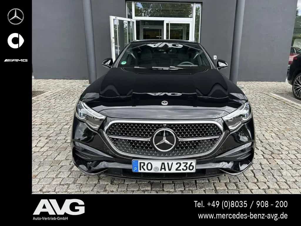 Mercedes-Benz E 220 d AMG Night Edition Burmester® Pano 360° 05/2026-photo-1