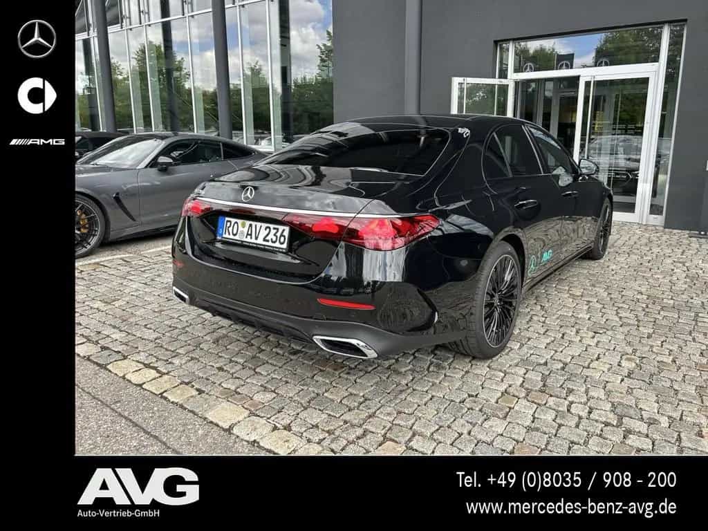 Mercedes-Benz E 220 d AMG Night Edition Burmester® Pano 360° 05/2026-photo-3
