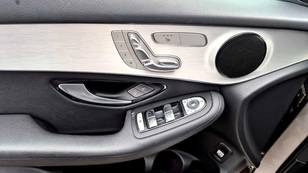 Mercedes-Benz GLC 300 4Matic/AMG/KAMERA/PDC/LED/CARPLAY/NAVI 07/2019-photo-25