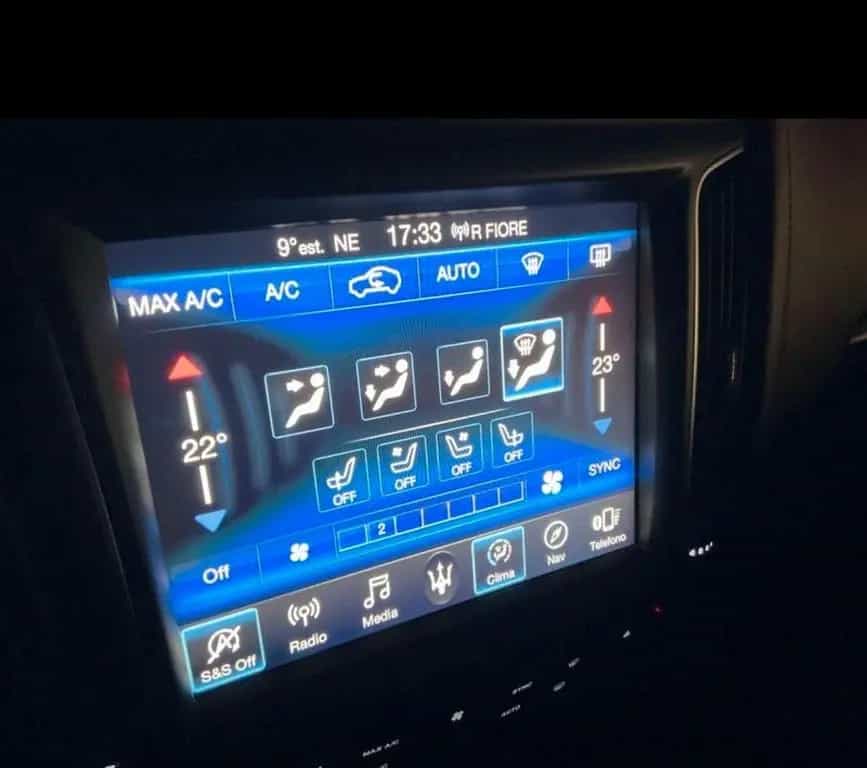 Maserati Levante V6 Diesel 275 CV AWD Granlusso 09/2017-photo-10