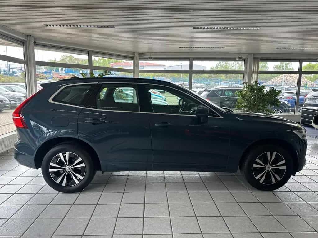 Volvo XC60 Momentum Pro*SHZ*LKA*Keyless*DAB*PDC*Kamera 02/2022-photo-3