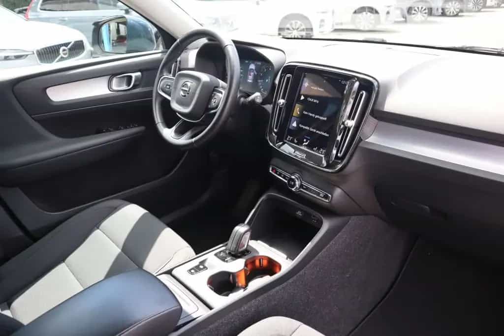 Volvo XC40 T3 Geartronic Momentum Pro|NAVI|R-CAM|SHZG| 04/2021-photo-12