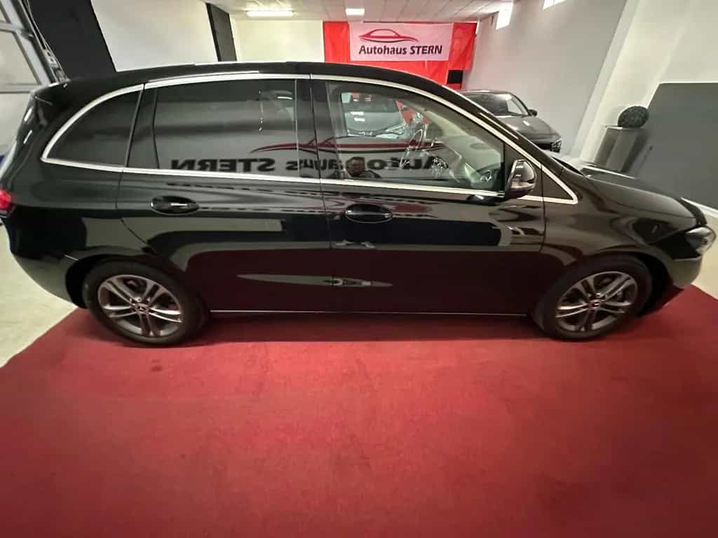 Mercedes-Benz B 250 LED/LEDER/PANO/TOTW./S.H.A 06/2019-photo-3
