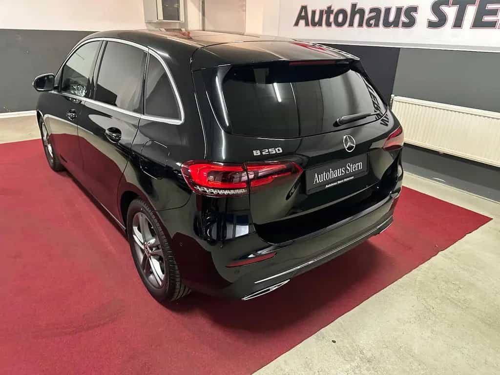 Mercedes-Benz B 250 LED/LEDER/PANO/TOTW./S.H.A 06/2019-photo-6