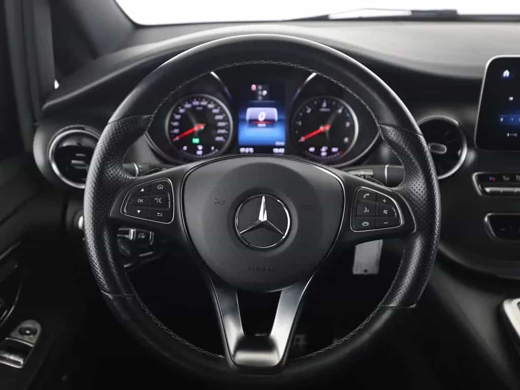 Mercedes-Benz V-Class 250 d Lang 4M AMG Avantgarde Night AHK 360 LED 10/2020-photo-11