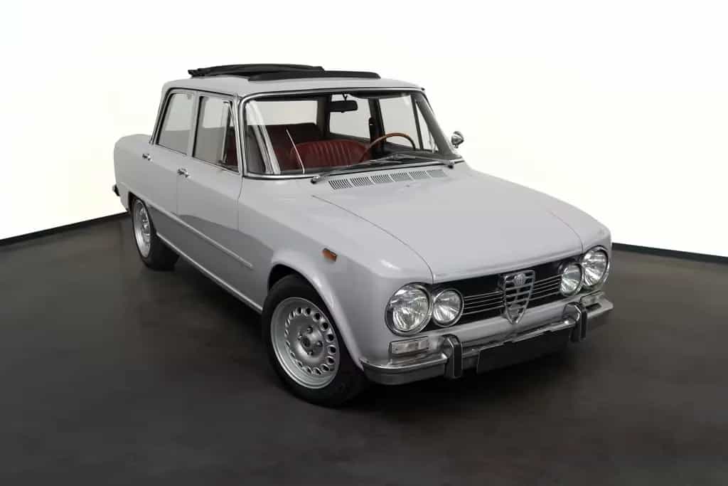 Alfa Romeo Giulia 1600 Faltdach - 109€ mtl. 06/1969-photo-1