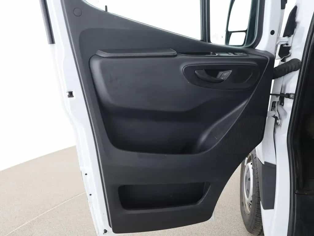 Mercedes-Benz Sprinter 211 CDI Kasten Kompakt MBUX AHK Kamera 02/2021-photo-12