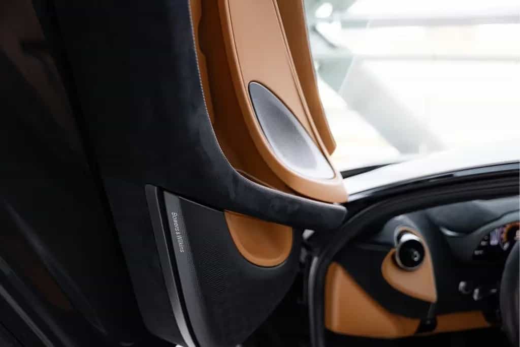 McLaren 570S Spider 3.8 V8 | MSO High Downforce Kit | Sa 04/2018-photo-15