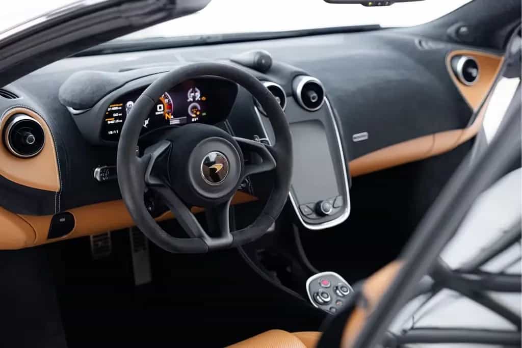 McLaren 570S Spider 3.8 V8 | MSO High Downforce Kit | Sa 04/2018-photo-16