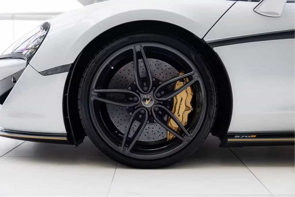 McLaren 570S Spider 3.8 V8 | MSO High Downforce Kit | Sa 04/2018-photo-37