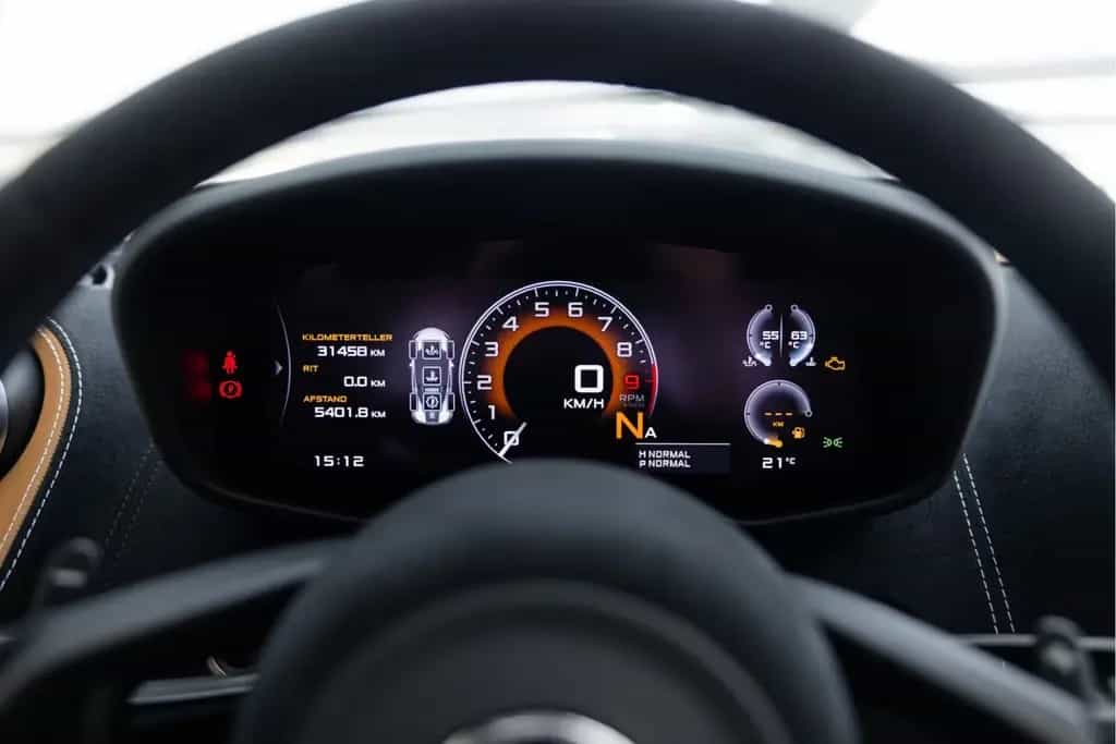 McLaren 570S Spider 3.8 V8 | MSO High Downforce Kit | Sa 04/2018-photo-4