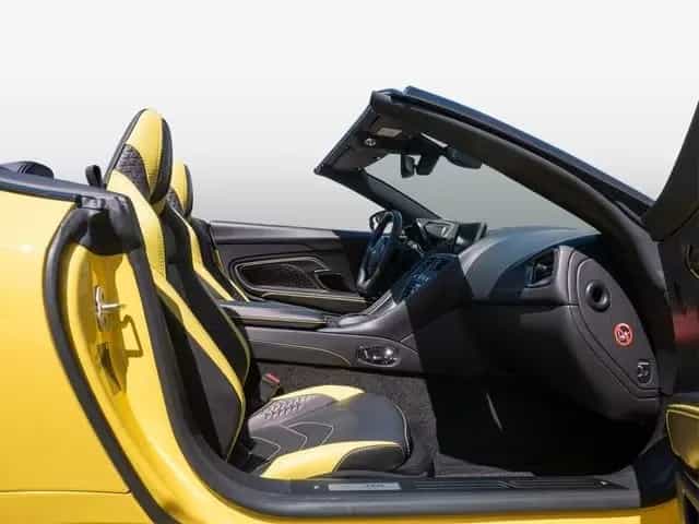 Aston Martin DBS Volante Frosted Glass Yellow Carbon 09/2022-photo-12