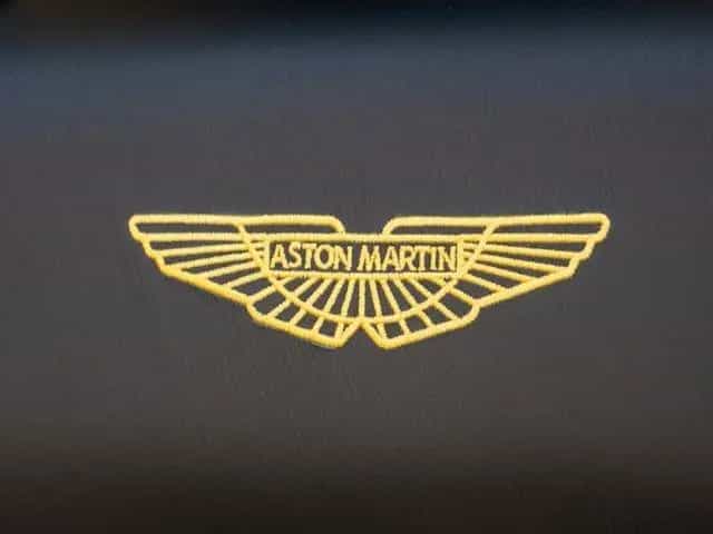 Aston Martin DBS Volante Frosted Glass Yellow Carbon 09/2022-photo-14
