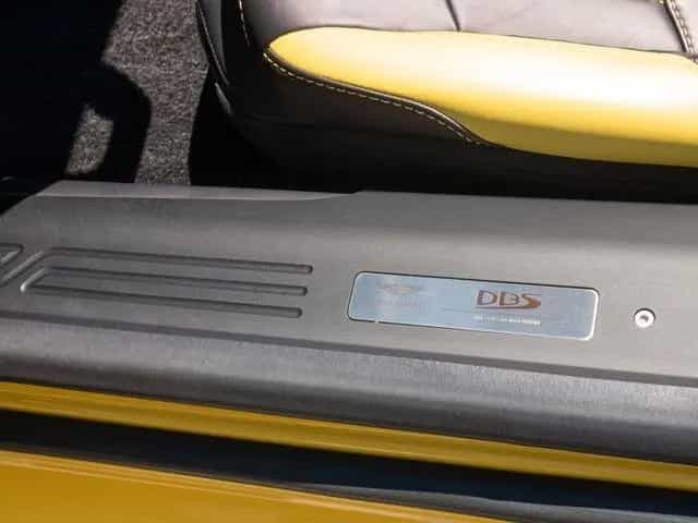 Aston Martin DBS Volante Frosted Glass Yellow Carbon 09/2022-photo-18