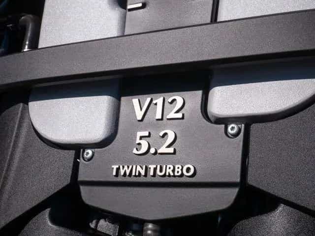 Aston Martin DBS Volante Frosted Glass Yellow Carbon 09/2022-photo-25