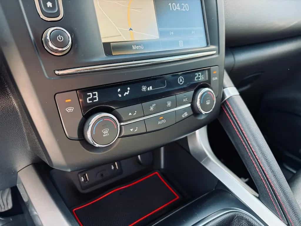 Renault Kadjar Crossborder 1.6+Leder+Kamera+SHZ+BOSE+FSH 03/2017-photo-19