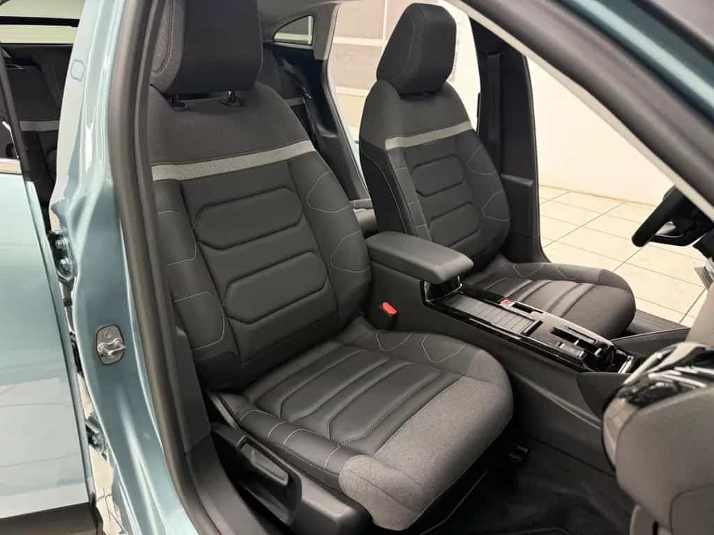 Citroën C4 Lim. Shine*Kamera*Carplay*Panoschiebedach*ACC 02/2024-photo-11