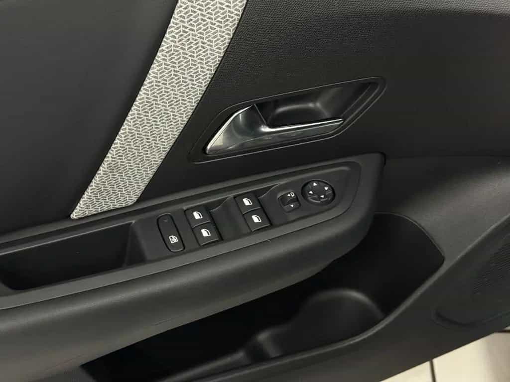 Citroën C4 Lim. Shine*Kamera*Carplay*Panoschiebedach*ACC 02/2024-photo-18