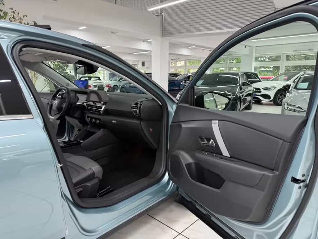 Citroën C4 Lim. Shine*Kamera*Carplay*Panoschiebedach*ACC 02/2024-photo-9