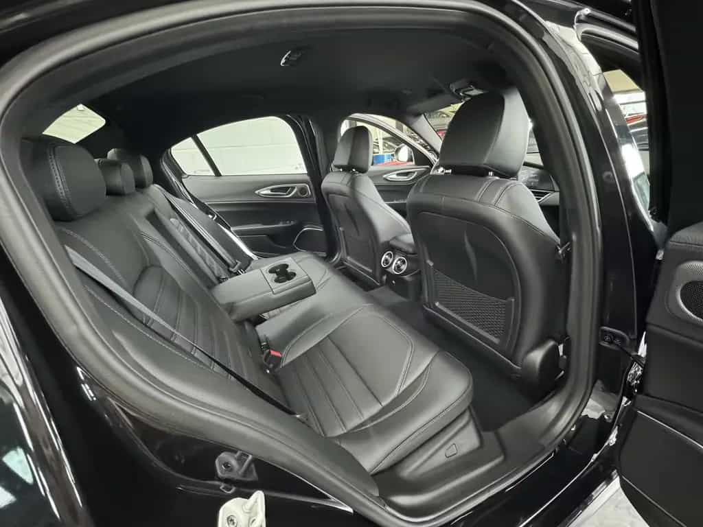 Alfa Romeo Giulia 2.0 Turbo Veloce Q4 1.Hand Carplay Xenon 06/2022-photo-15