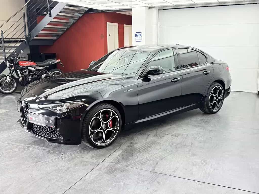 Alfa Romeo Giulia 2.0 Turbo Veloce Q4 1.Hand Carplay Xenon 06/2022-photo-2