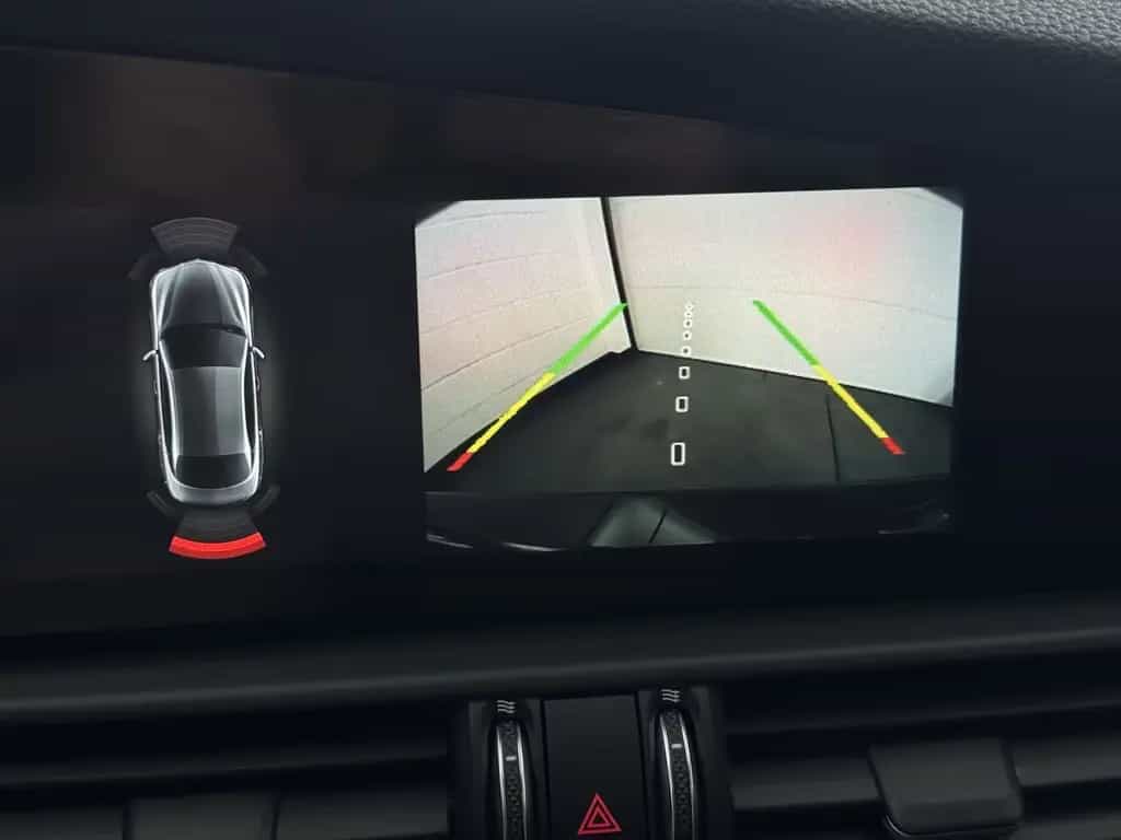 Alfa Romeo Giulia 2.0 Turbo Veloce Q4 1.Hand Carplay Xenon 06/2022-photo-21