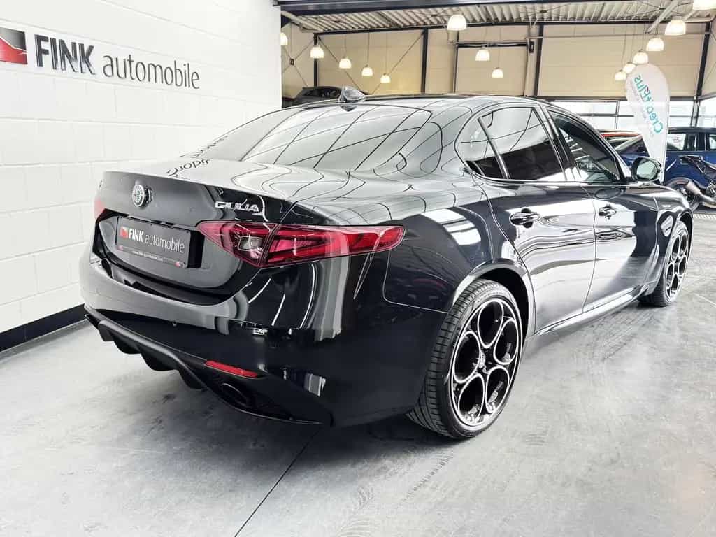Alfa Romeo Giulia 2.0 Turbo Veloce Q4 1.Hand Carplay Xenon 06/2022-photo-4