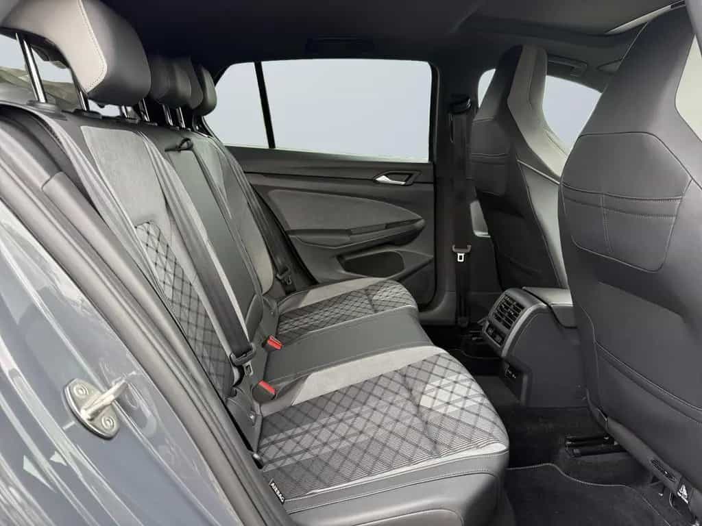 Volkswagen Golf VIII 1.5 eTSI DSG Navi,Rückfahrkam.,Sitzhei 01/2021-photo-10