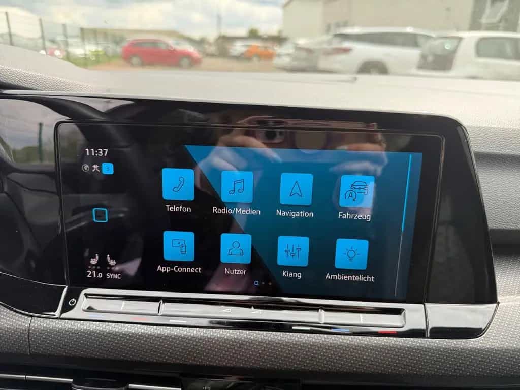 Volkswagen Golf VIII 1.5 eTSI DSG Navi,Rückfahrkam.,Sitzhei 01/2021-photo-12