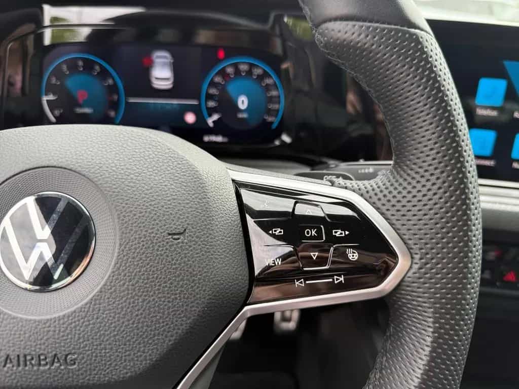 Volkswagen Golf VIII 1.5 eTSI DSG Navi,Rückfahrkam.,Sitzhei 01/2021-photo-18